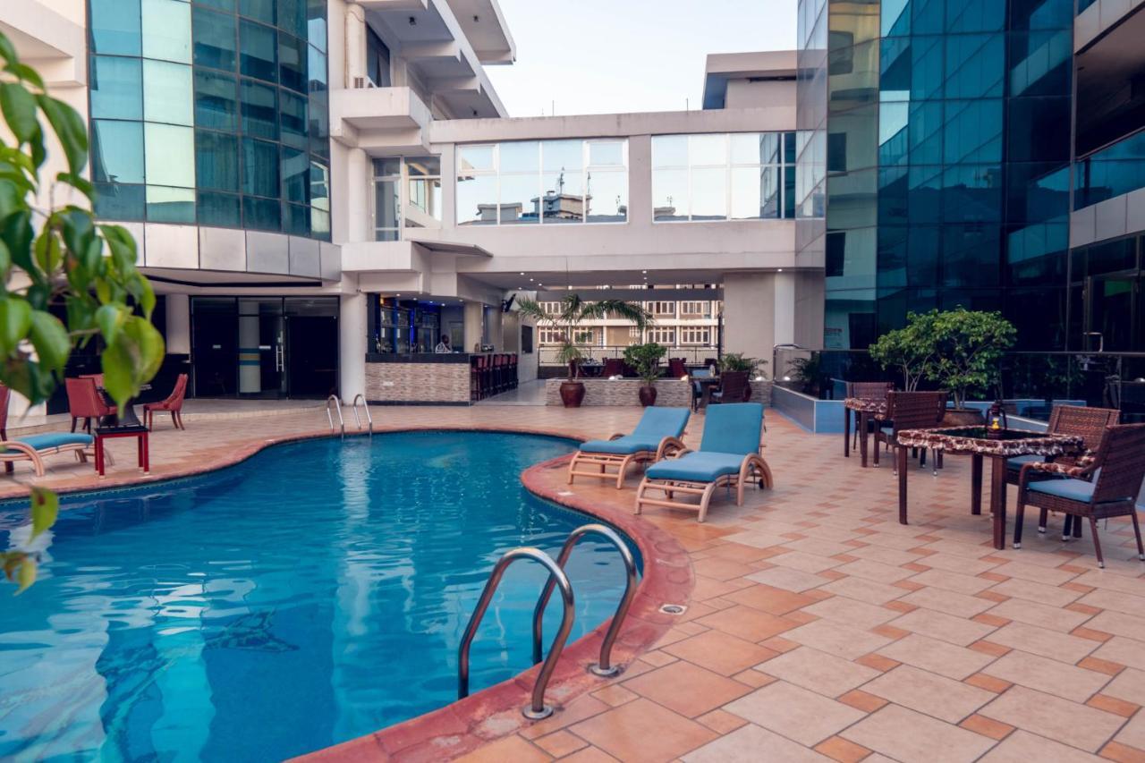 דאר א-סאלאם Peacock Hotel מראה חיצוני תמונה