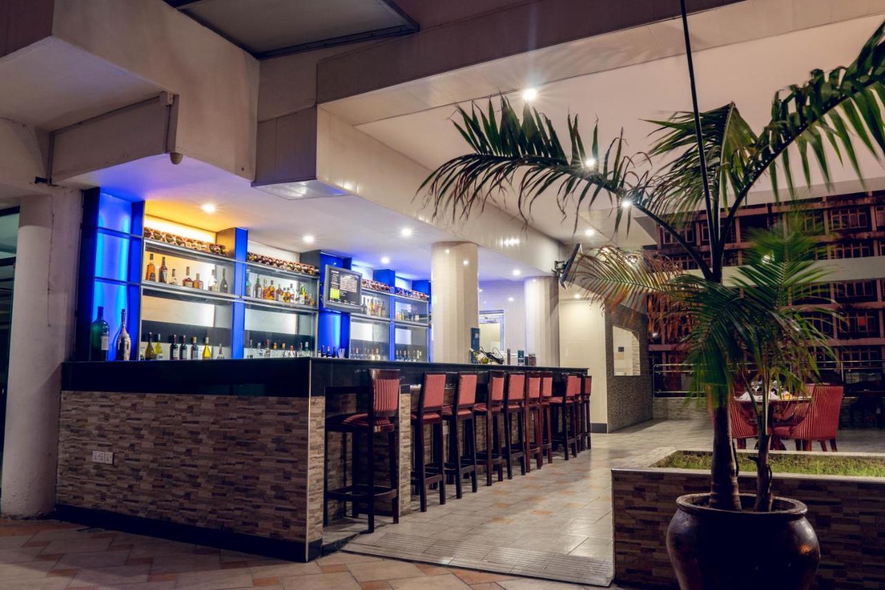 דאר א-סאלאם Peacock Hotel מראה חיצוני תמונה