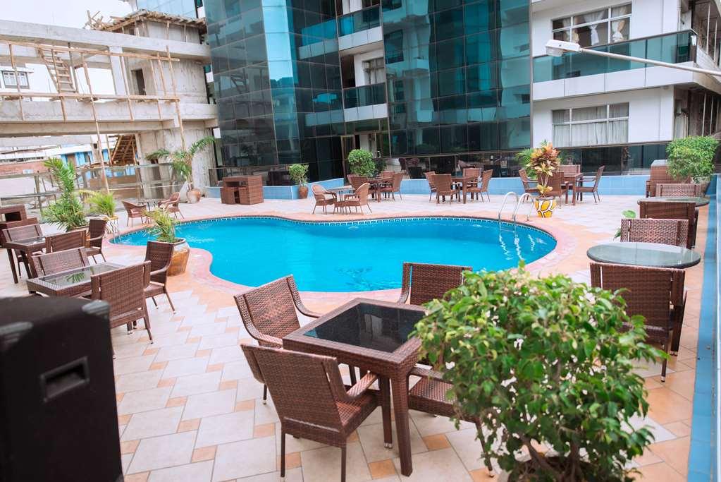 דאר א-סאלאם Peacock Hotel מראה חיצוני תמונה