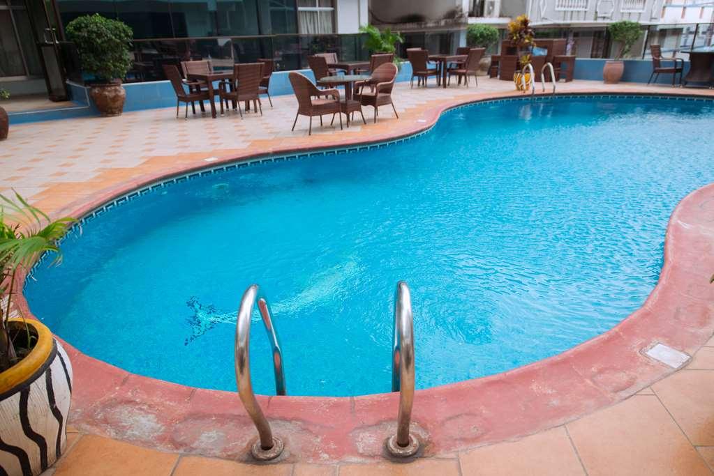 דאר א-סאלאם Peacock Hotel מראה חיצוני תמונה